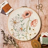 Купить недорого   Набор для вышивания Anchor "Meadow Floral" /Луг Цветы/ диаметр 26см, MEZ Венгрия, ALXE003  в интернет магазине Фэмили хоби